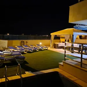 https://stunning-villa-with-pool.hotelaalgarve.com